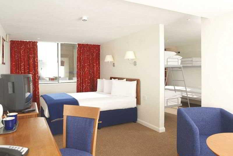 Airport Gatwick Hotel